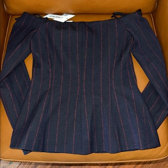 New with tags - L'AGENCE Alice Off-Shoulder Blazer - Picture 9 of 11